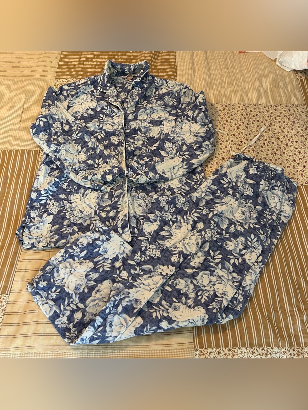 Vintage styled Victoria’s Secret blue and white floral small 100% cotton pajamas